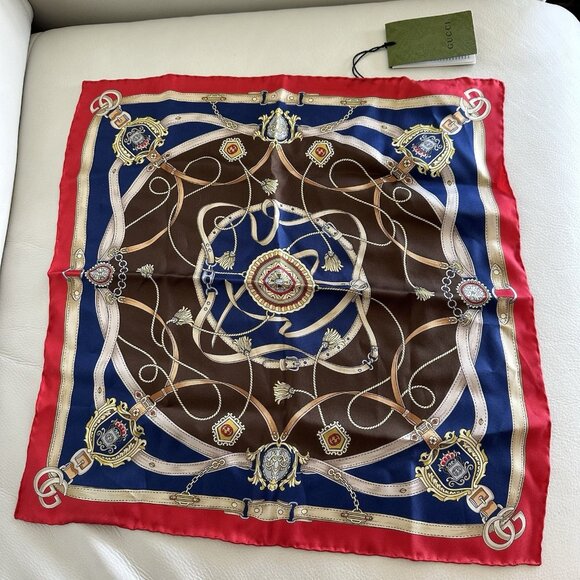 NWT GUCCI SCARF SILK CHAIN EED BLUE MULTICOLOR 100% Authentic 45 Cm 45 Cm - Picture 1 of 7